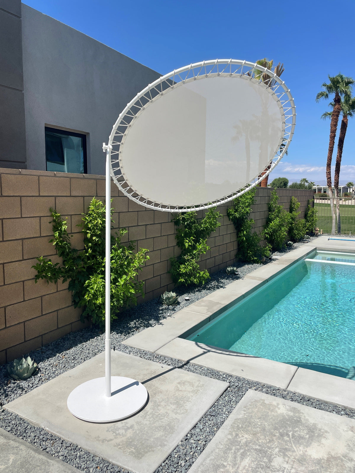 60" Deluxe Eclypse Mid-Century Sunshade w/ 85LBS Base